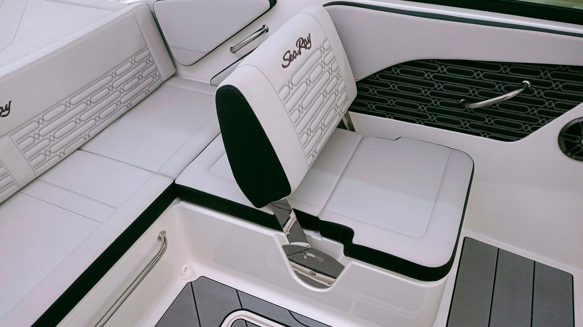 12-barco-de-segunda-mano-sea-ray-spx-190-ob-asiento-copiloto