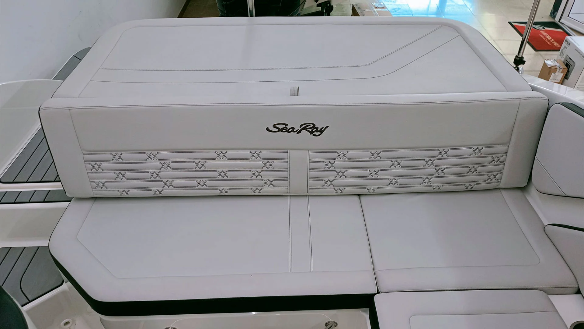 15-barco-de-segunda-mano-sea-ray-spx-190-ob-asientos-popa