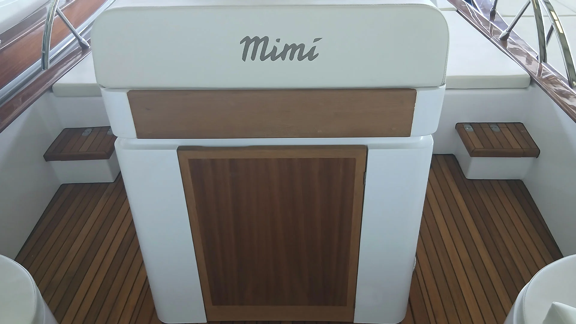 16-cantieri-mimi-libeccio-7-5-wa-zona-posterior-asiento