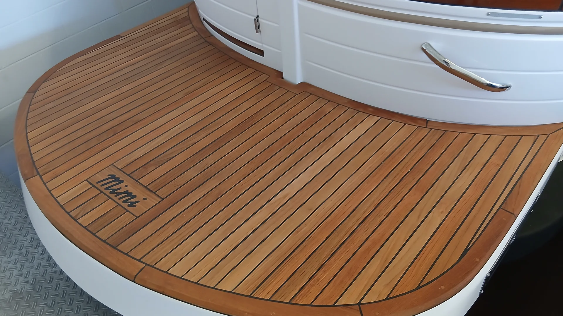 19-cantieri-mimi-libeccio-8-5-classic-nuevo-plataforma-de-baño
