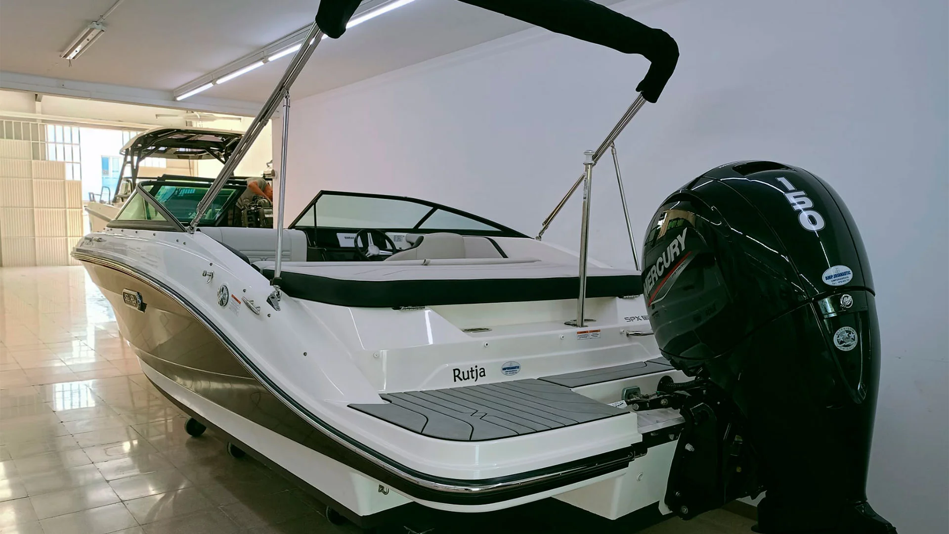 2-barco-de-segunda-mano-sea-ray-spx-190-ob-en-tienda
