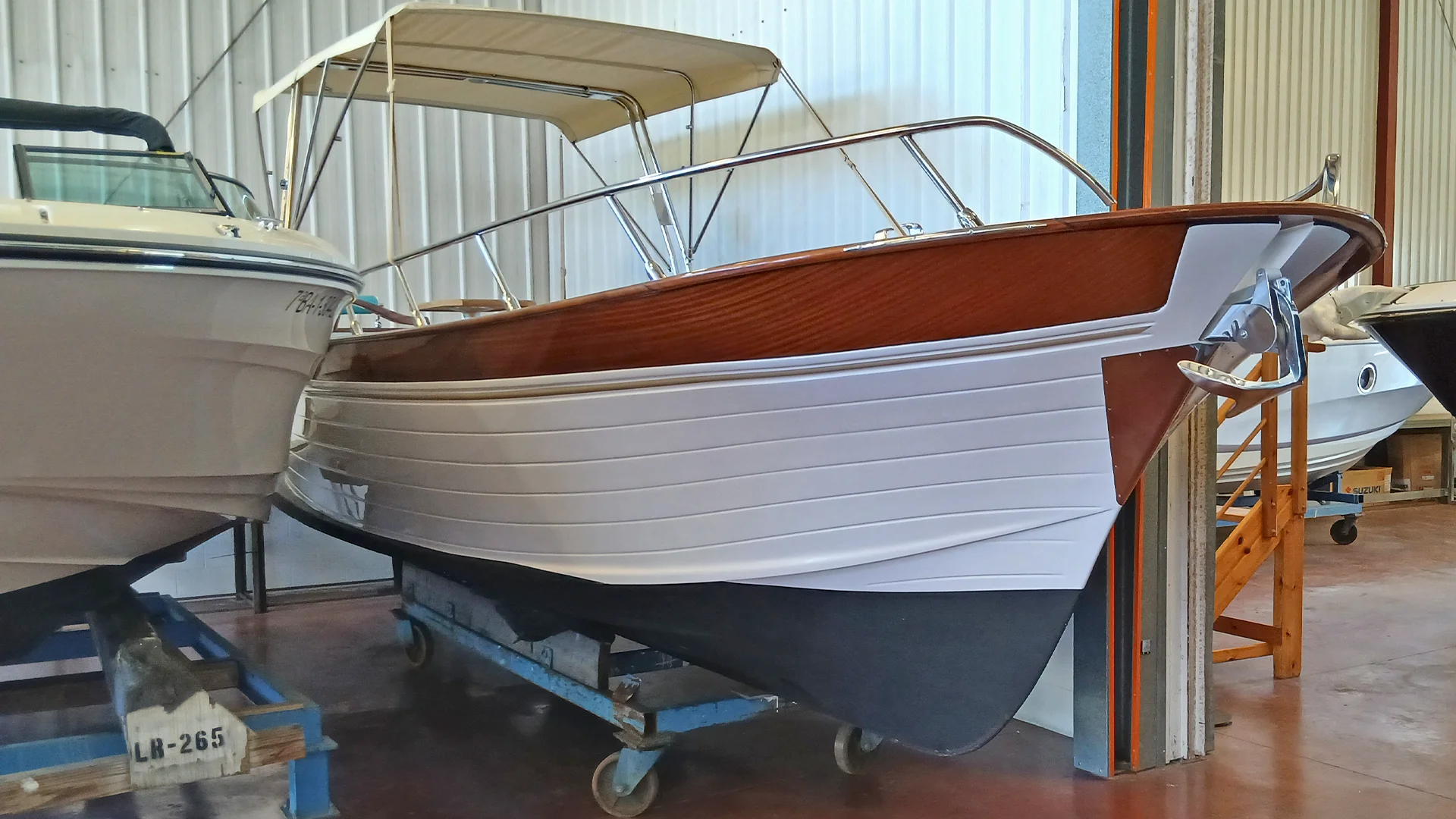 2-cantieri-mimi-libeccio-8-5-classic-nuevo-casco