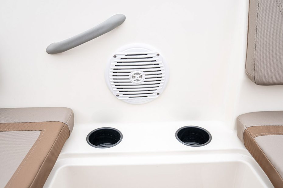 Quicksilver Activ 475 Axess - Detalle posavasos