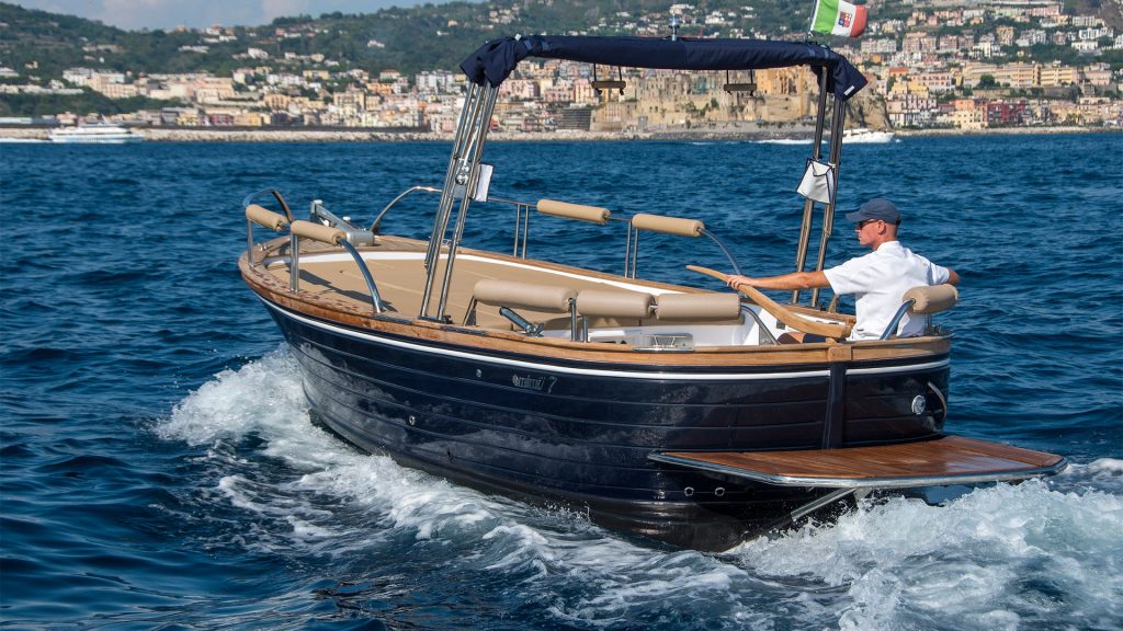 Cantieri Mimi Libeccio 7 Classic - Dirección puerto
