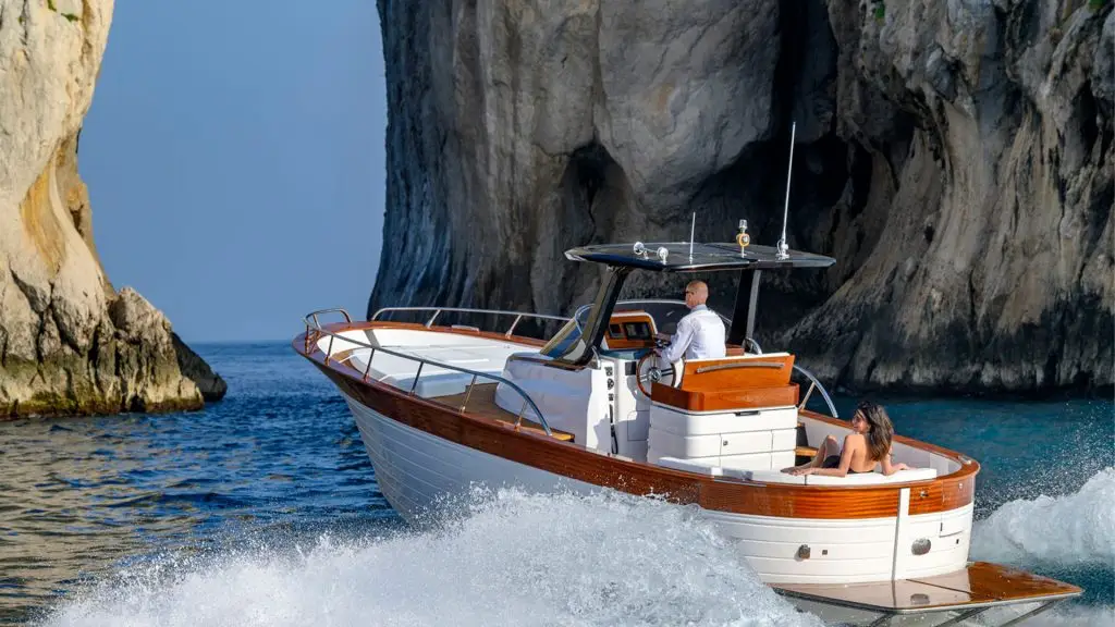 Cantieri Mimi Libeccio 9.5 WA -Navegando imagen principal