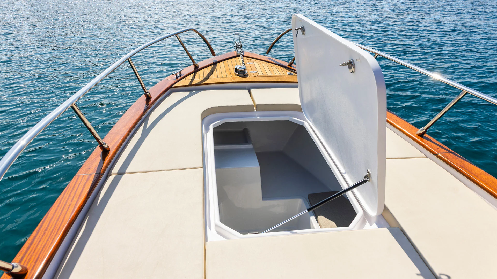 8-barco-nuevo-cantieri-mimi-libeccio-6-5-classic-cabina