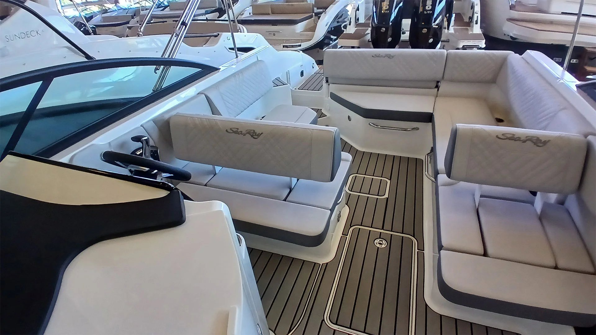 9-barco-nuevo-entrega-inmediata-sea-ray-sdx-250-bañera