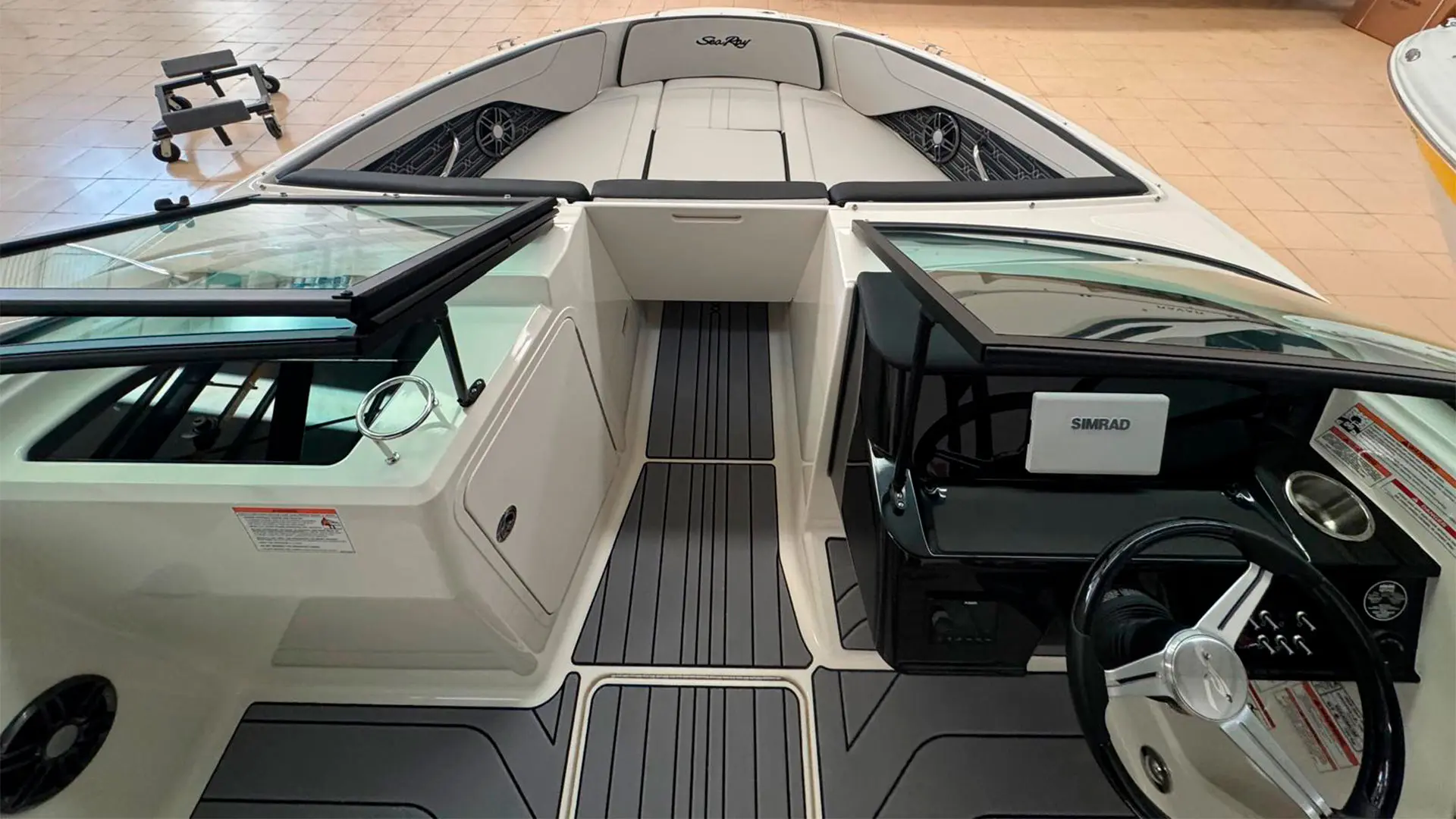 Barco nuevo entrega inmediata Sea Ray SPX 210 AP - Vista proa