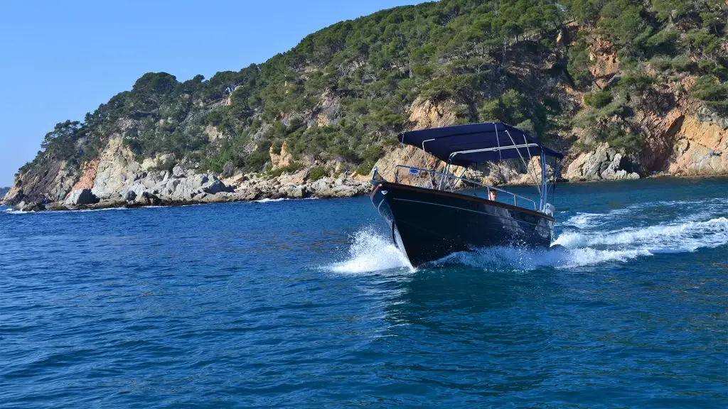 Cantieri Mimi Libeccio 6.5 Classic - Navegando vista proa próximamente en stock