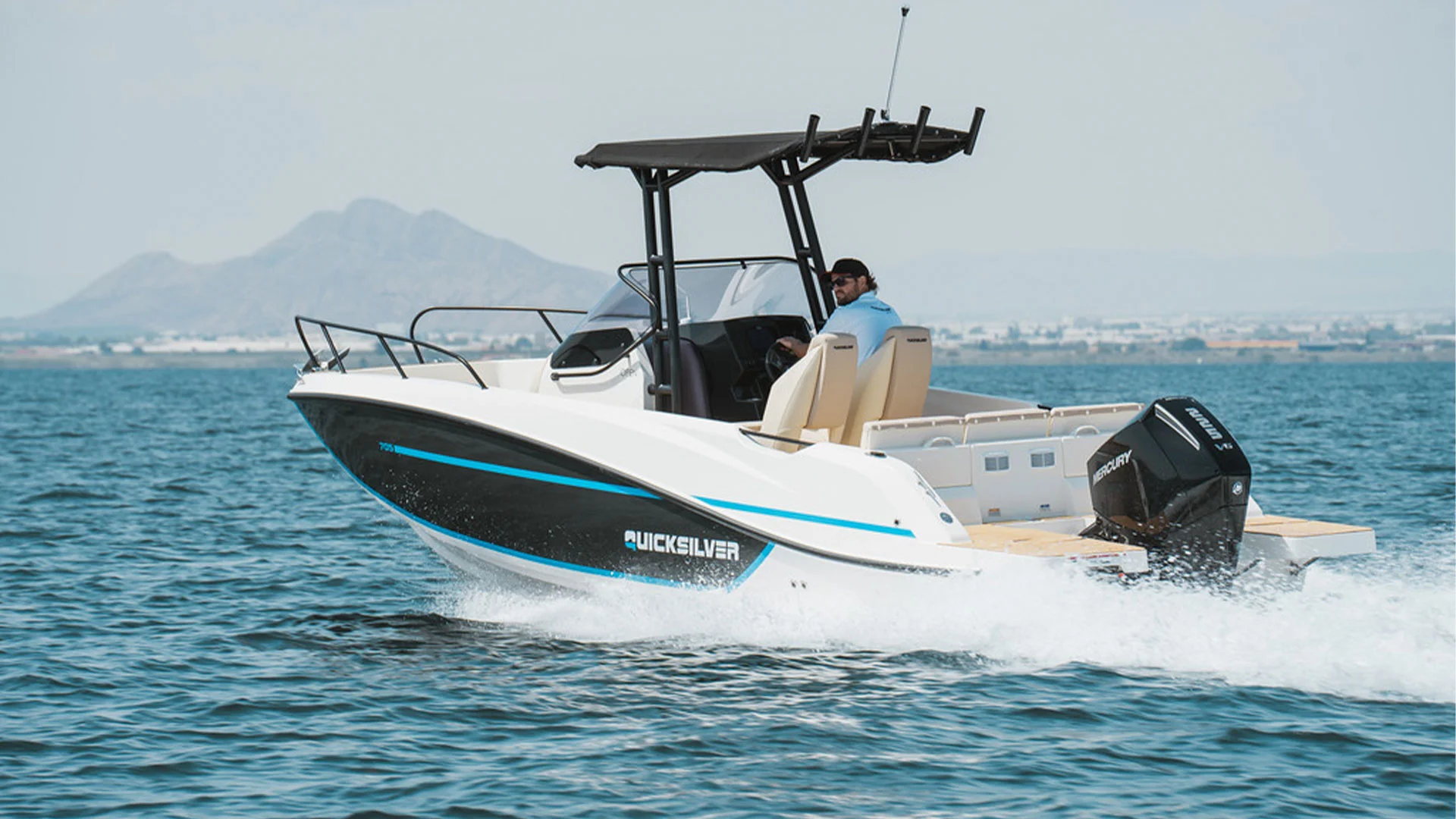 Nautica-palamos-activ-705-open-navegando