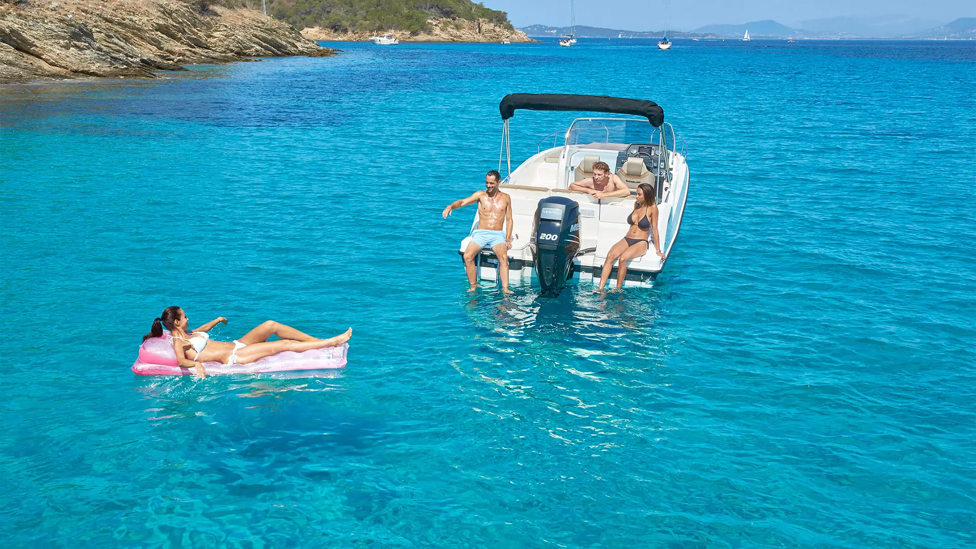 Próximamente en Stock Quicksilver Activ 675 Sundeck - Fondeando diversión acuática