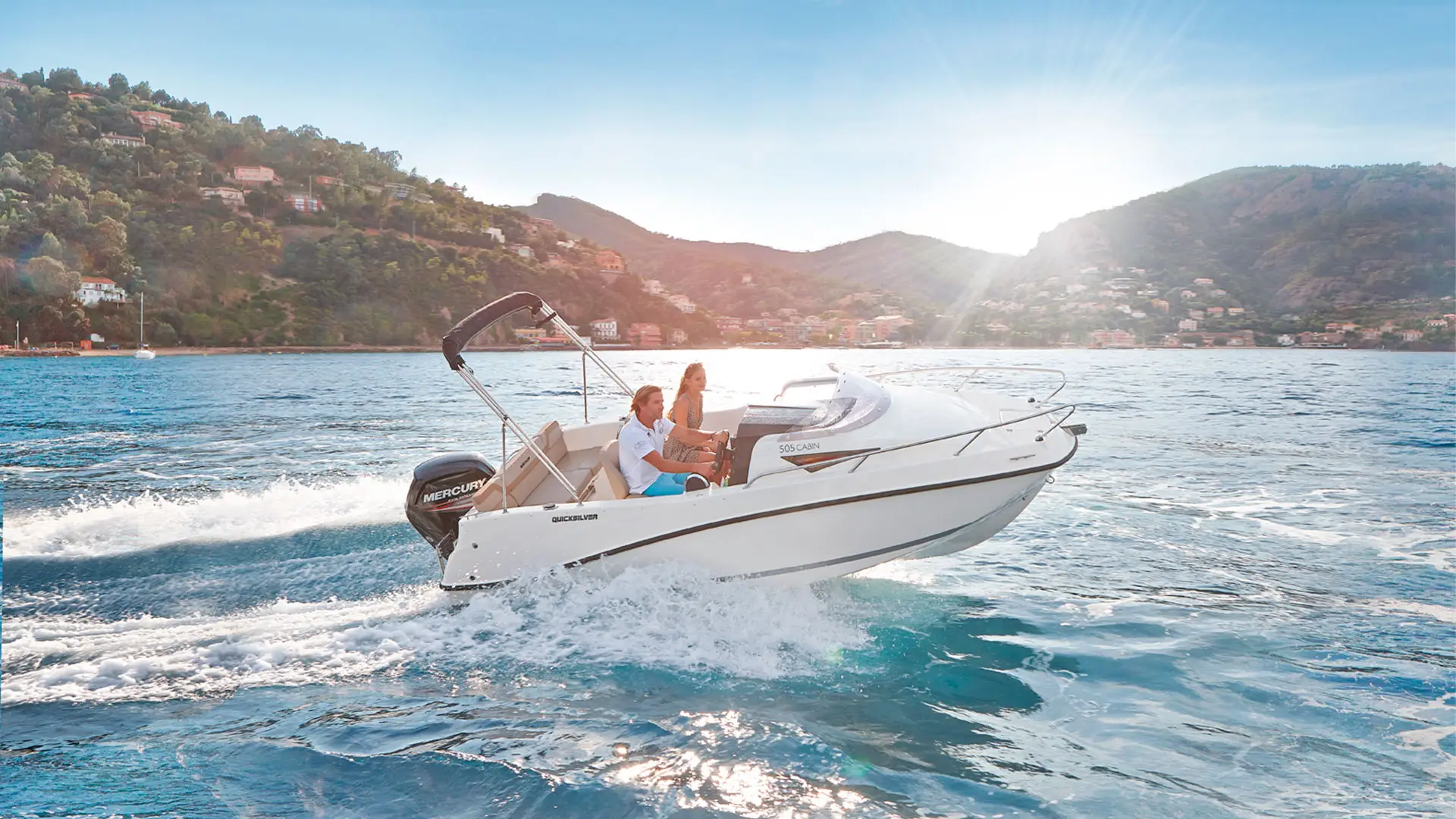 Quicksilver Activ 505 Cabin - Navegando vista lateral