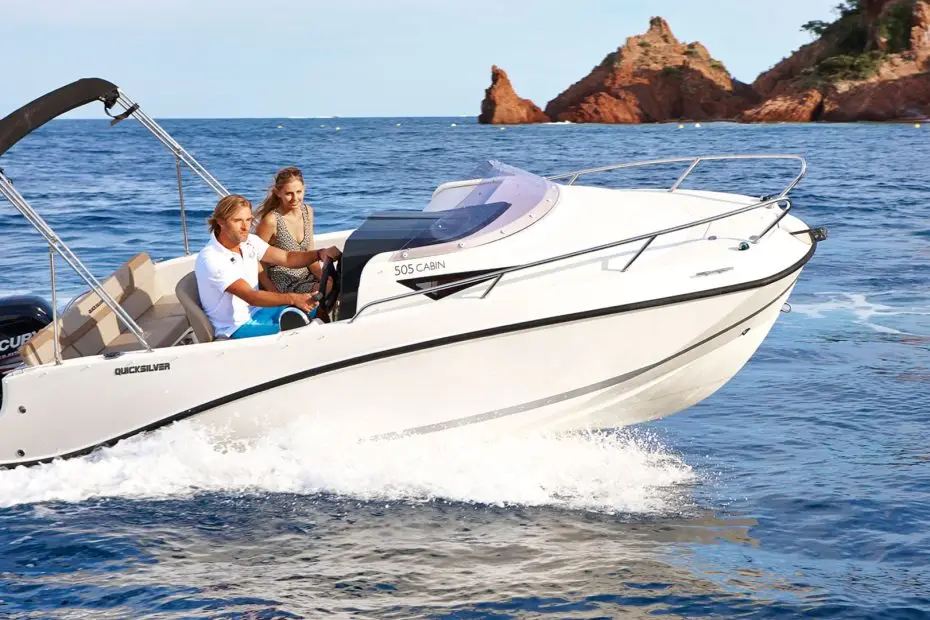 Quicksilver Activ 505 Cabin - Primer plano