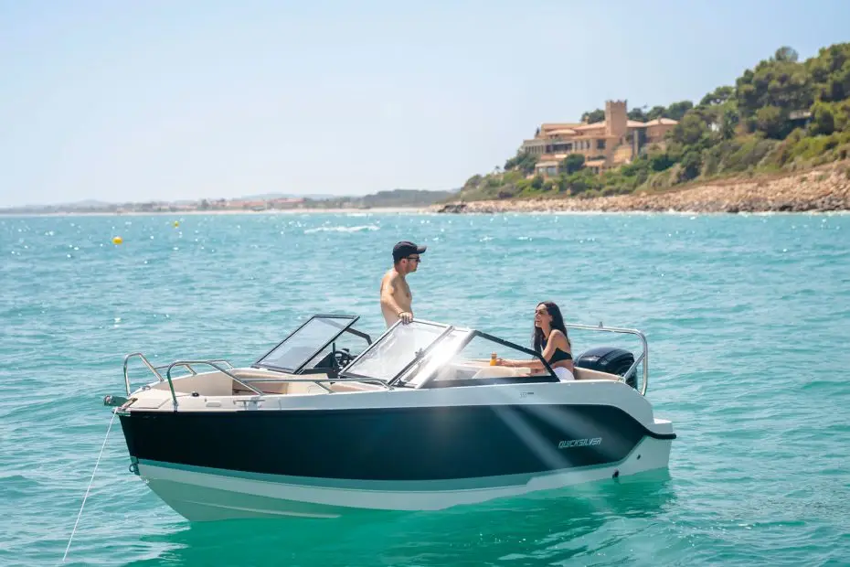 Quicksilver Activ 555 Bowrider - Conversando