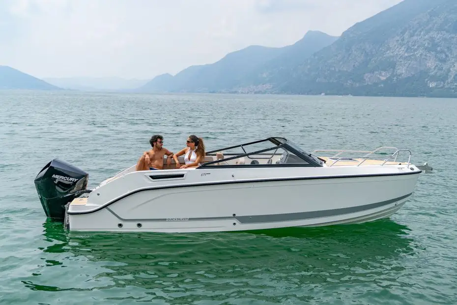 Quicksilver Activ 675 Cruiser - Fondeando