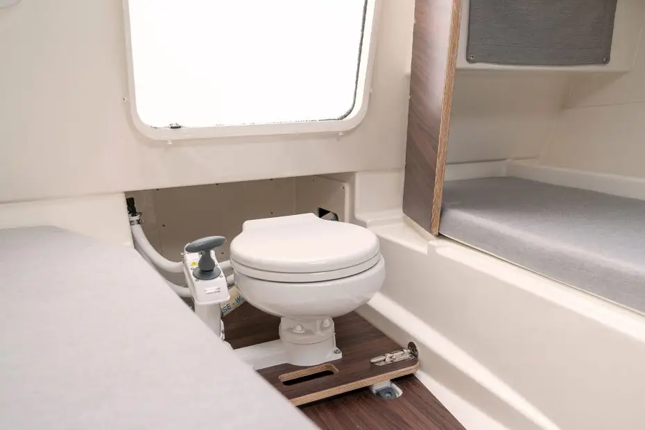 Quicksilver Activ 675 Cruiser - Lavabo