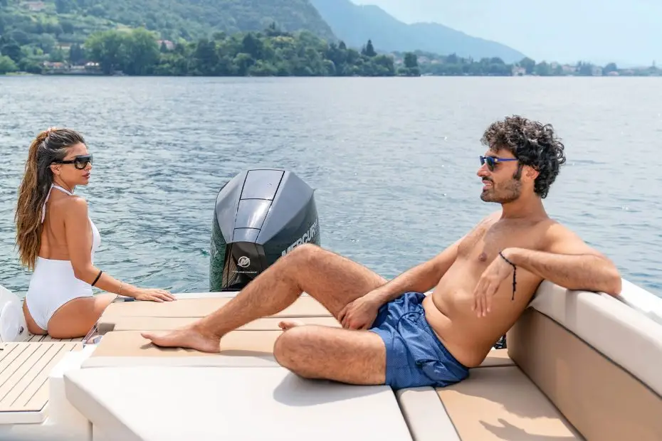 Quicksilver Activ 675 Cruiser - Solárium popa