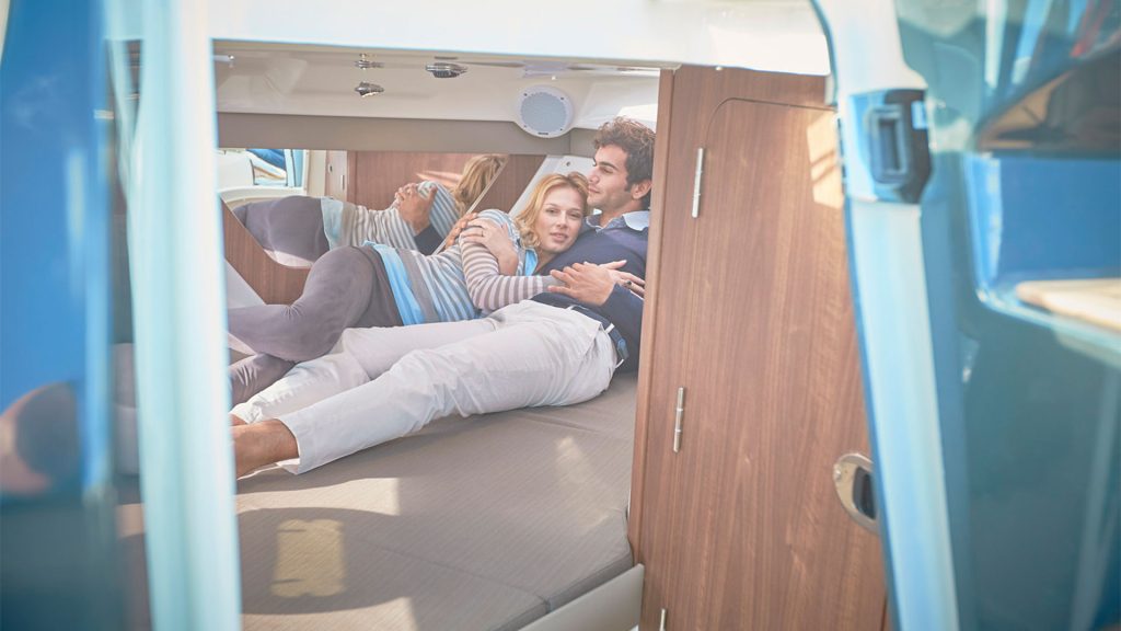 Quicksilver Activ 755 Cruiser - Camarote