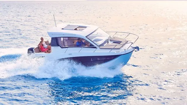 Quicksilver Activ 755 Weekend - Vista lateral