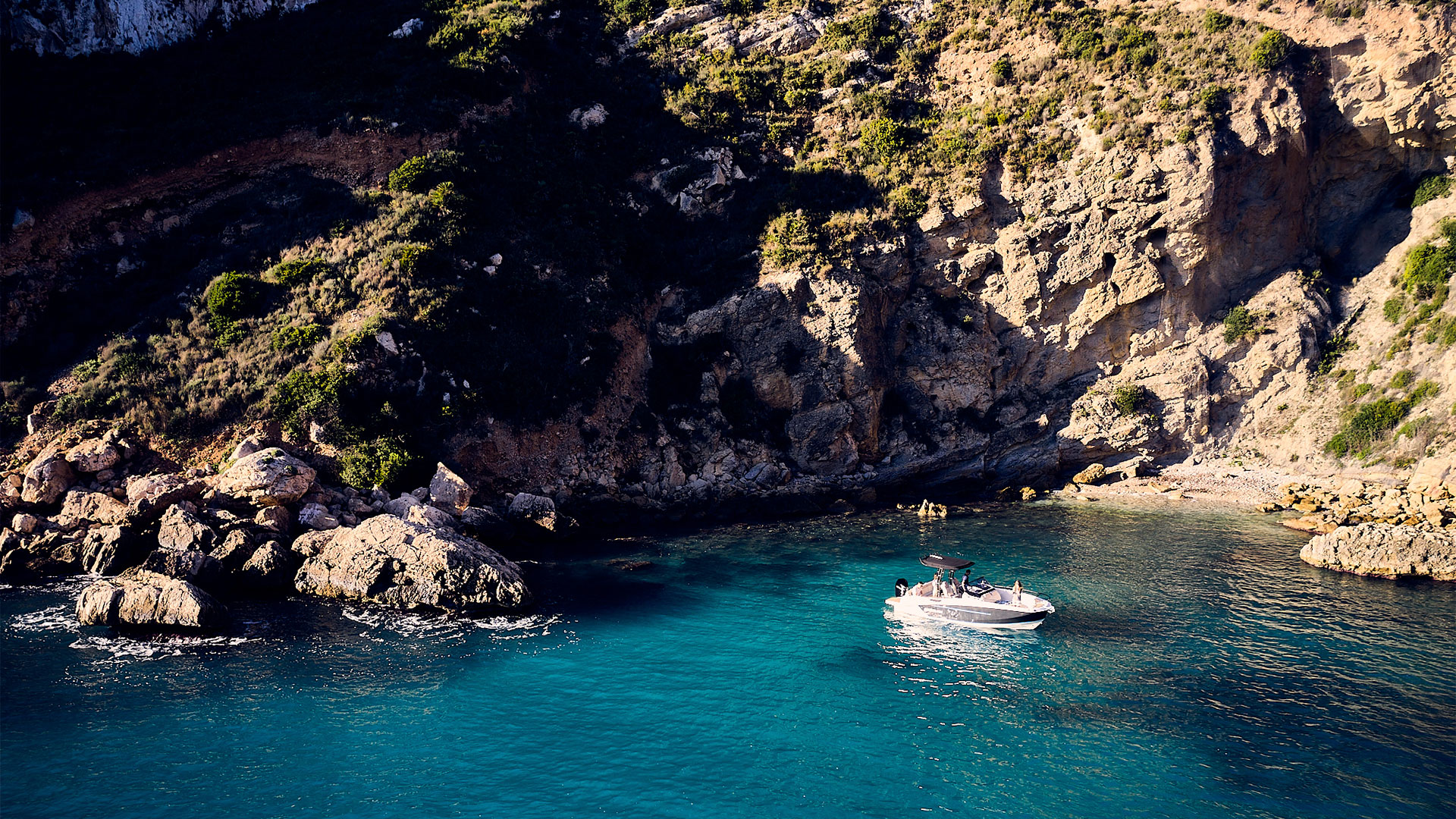 Quicksilver Activ 805 Open - Fondeando cala paradisíaca entrega inmediata
