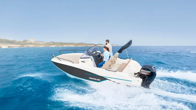 Quicksilver Activ 605 Sundeck