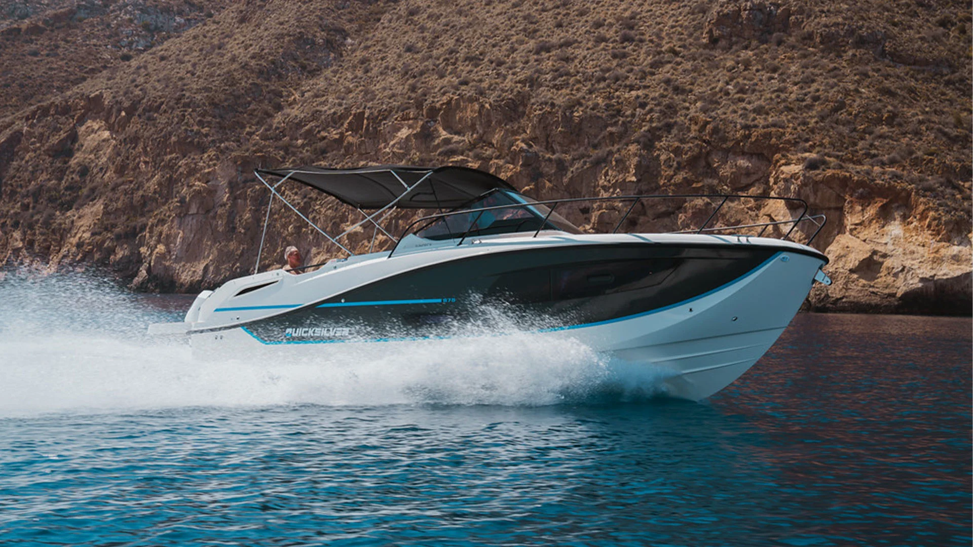 Quicksilver-costa-brava-activ-875-sundeck-de-paseo
