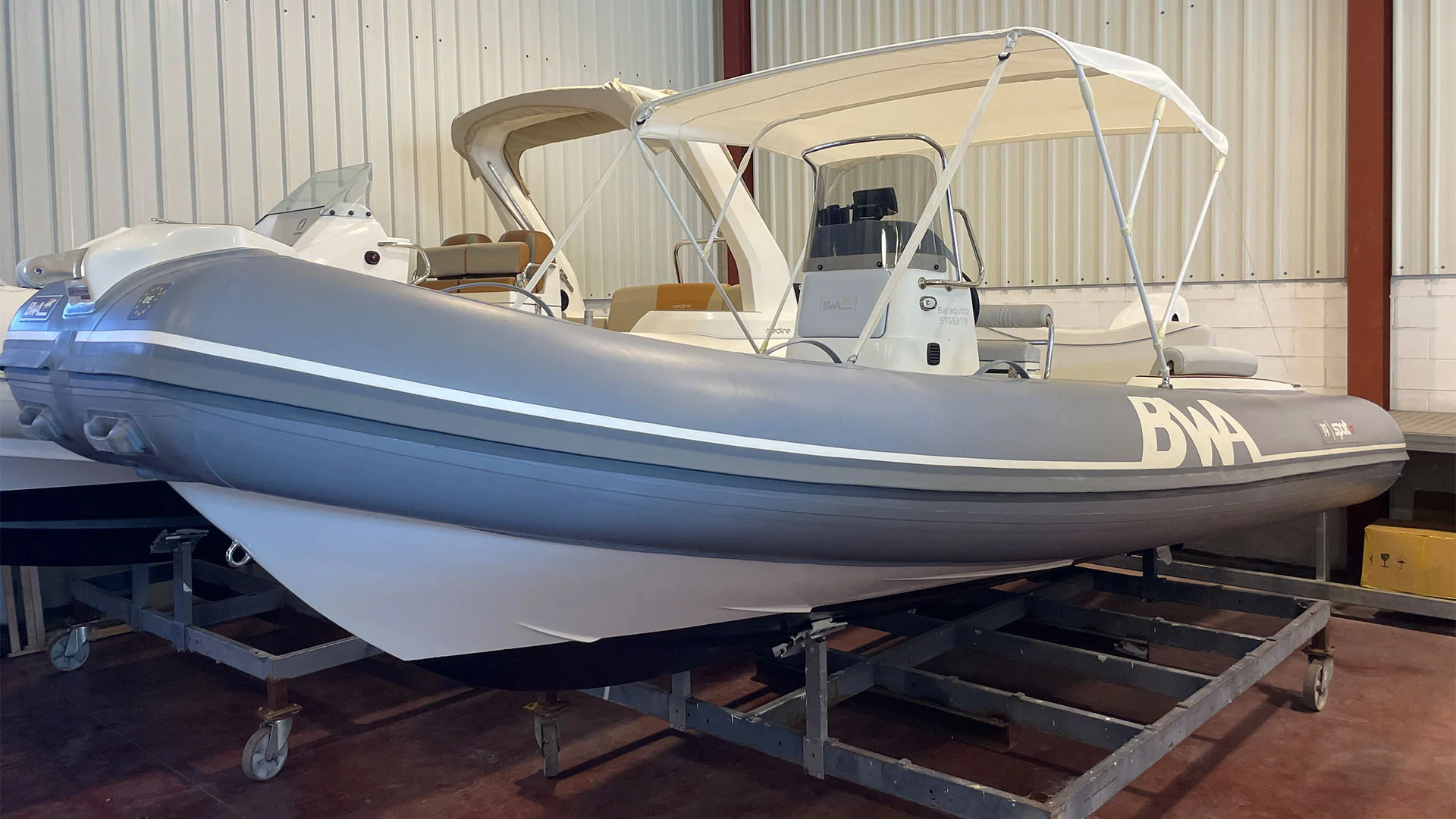 barco-de-ocasion-bwa-sport-19-gt-en-exposicion