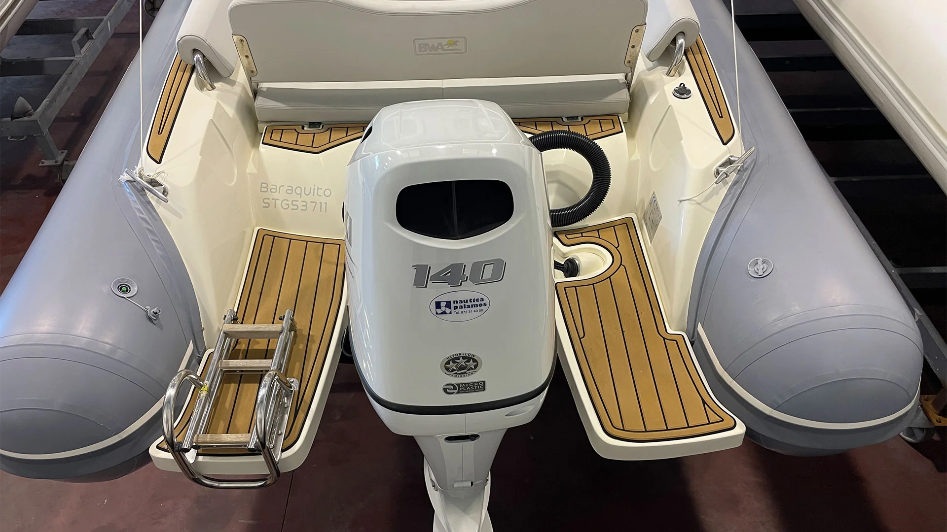 barco-de-ocasion-bwa-sport-19-gt-plataforma-baño