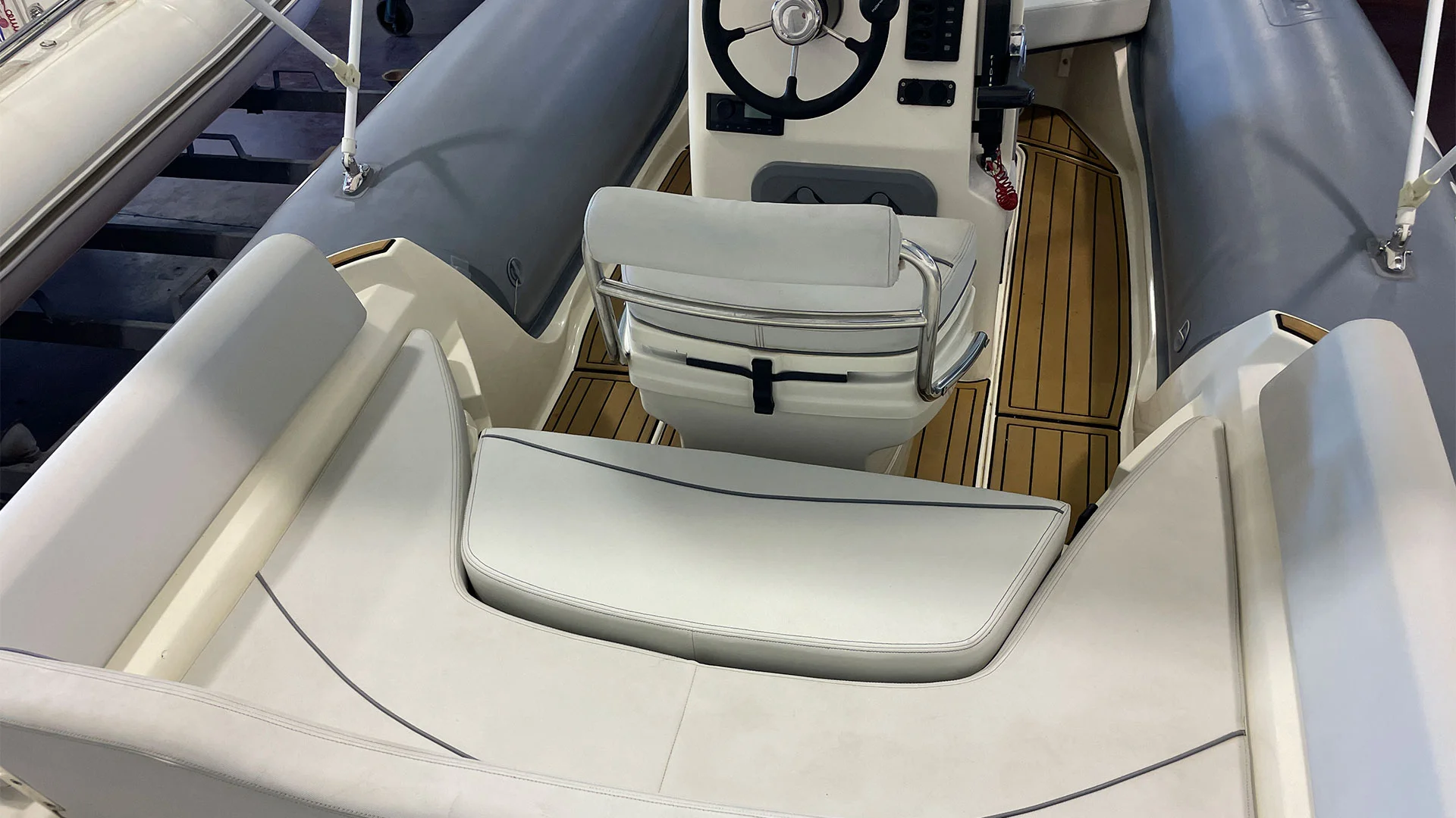 barco-de-ocasion-bwa-sport-19-gt-solarium-popa