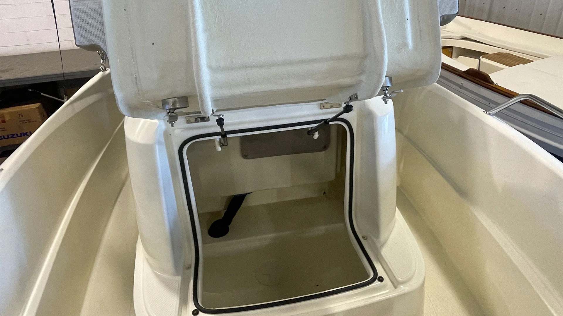 barco-de-ocasion-quicksilver-activ-505-open-vista-tambucho