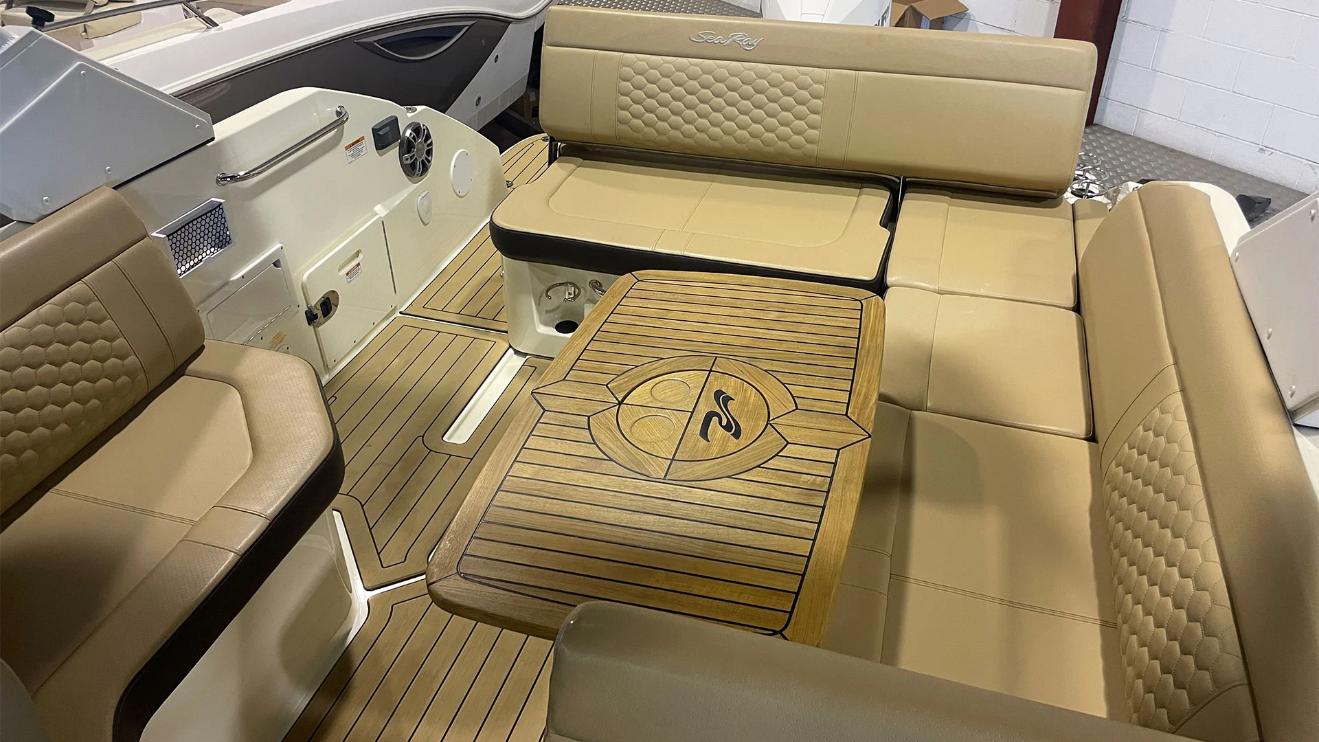 barco-de-ocasion-sea-ray-sdx-250-ob-bañera