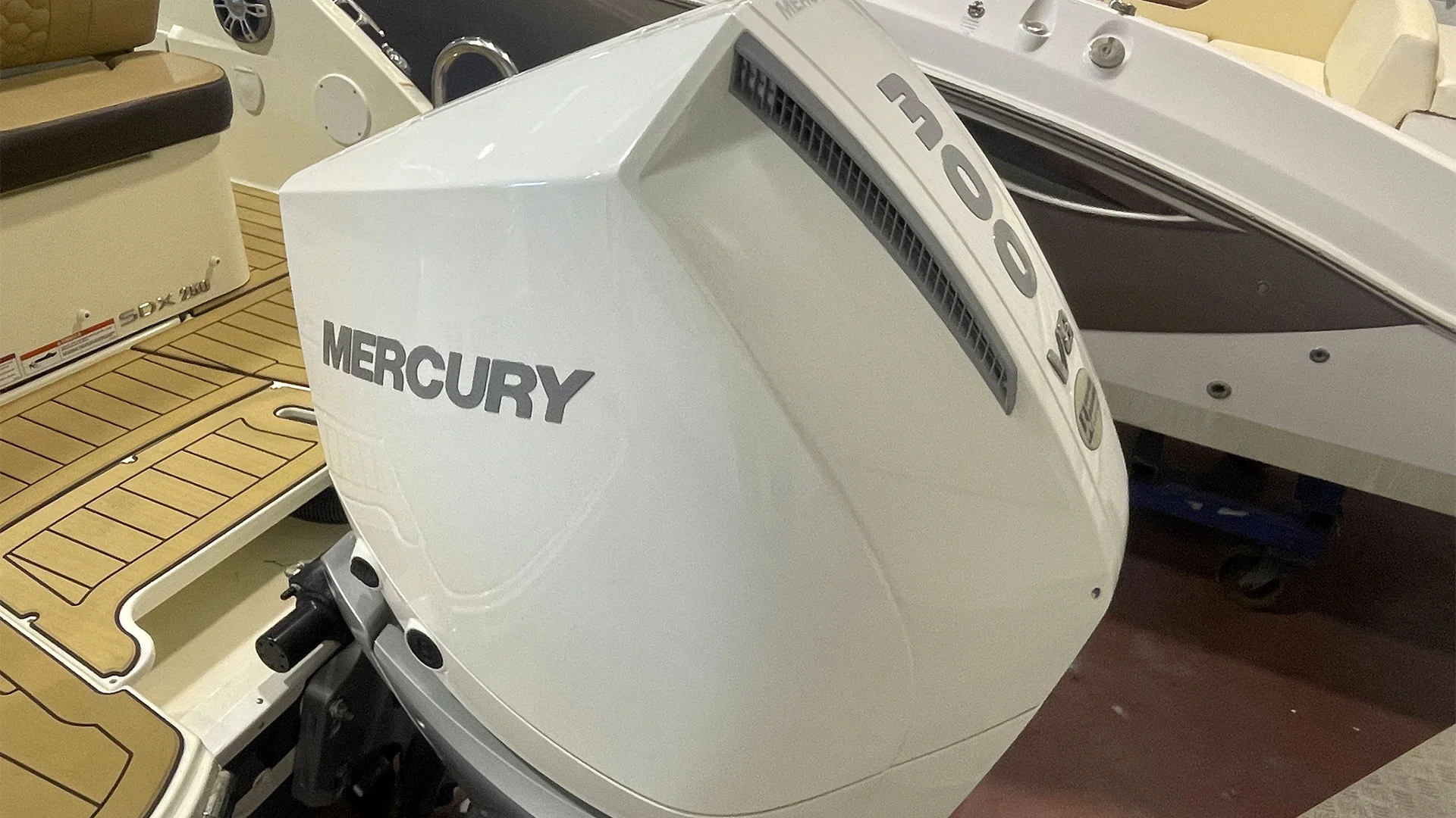 barco-de-ocasion-sea-ray-sdx-250-ob-motor-fueraborda-mercury