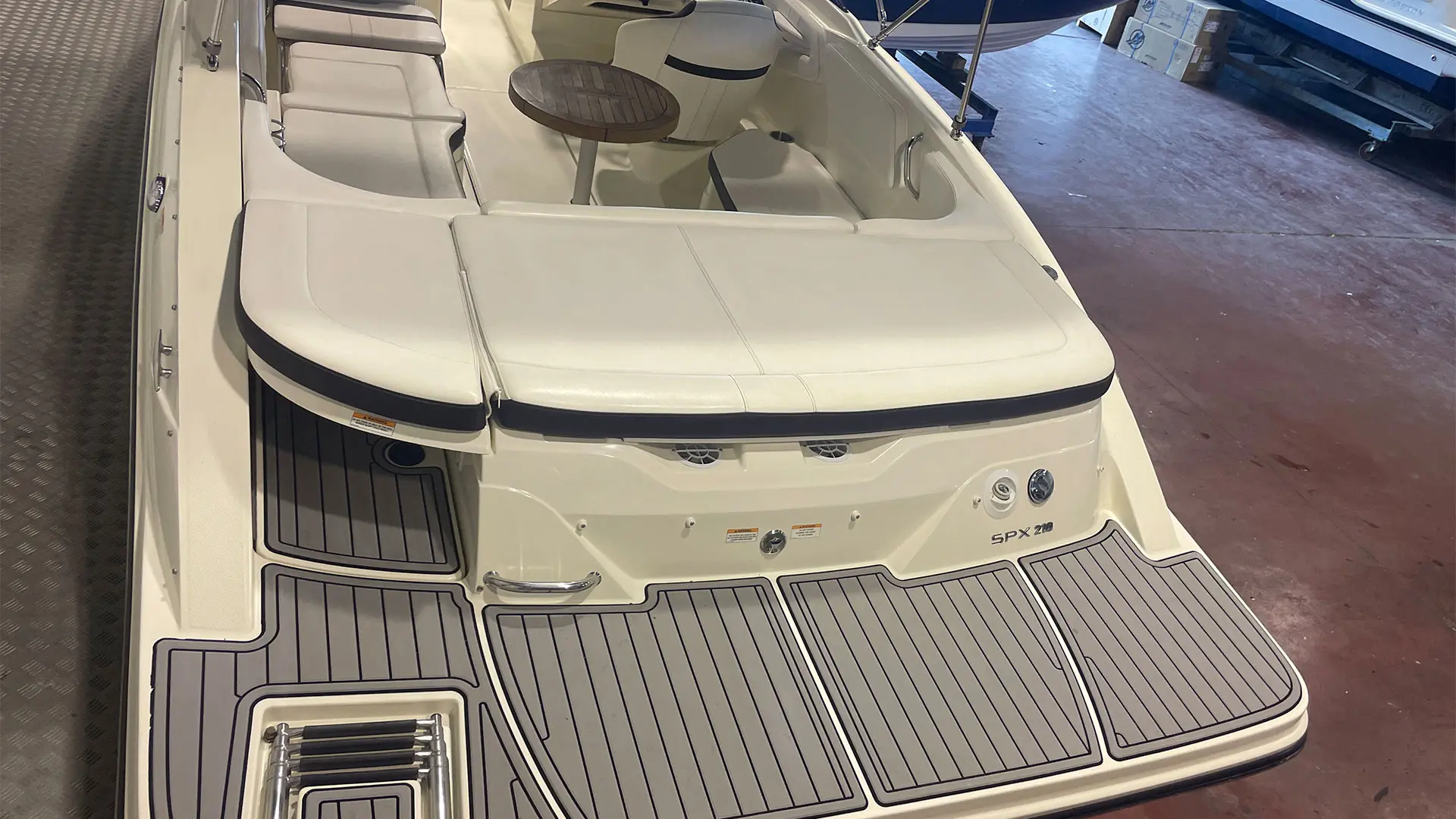 Barco de ocasión Sea Ray SPX 210 - Solárium popa