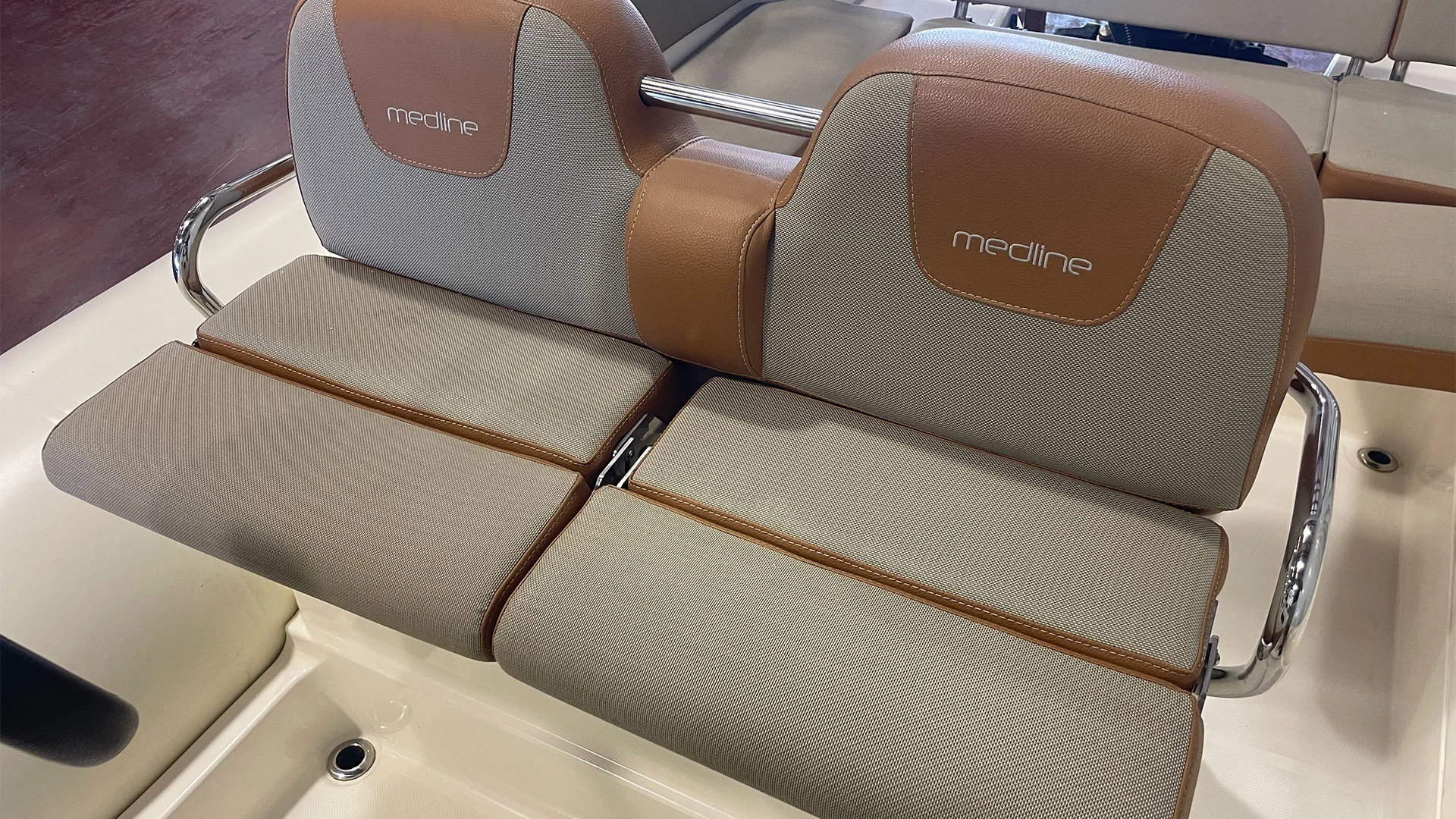 barco-de-ocasion-zodiac-medline-6-8-neo-asientos-patron