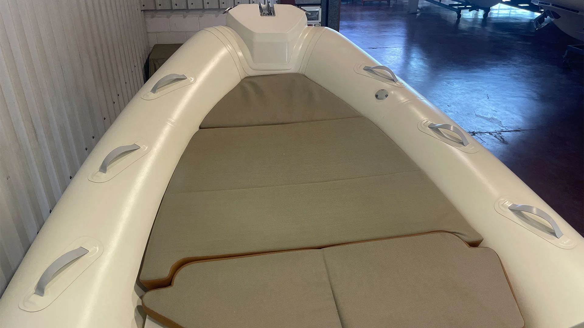 barco-de-ocasion-zodiac-medline-6-8-neo-solarium