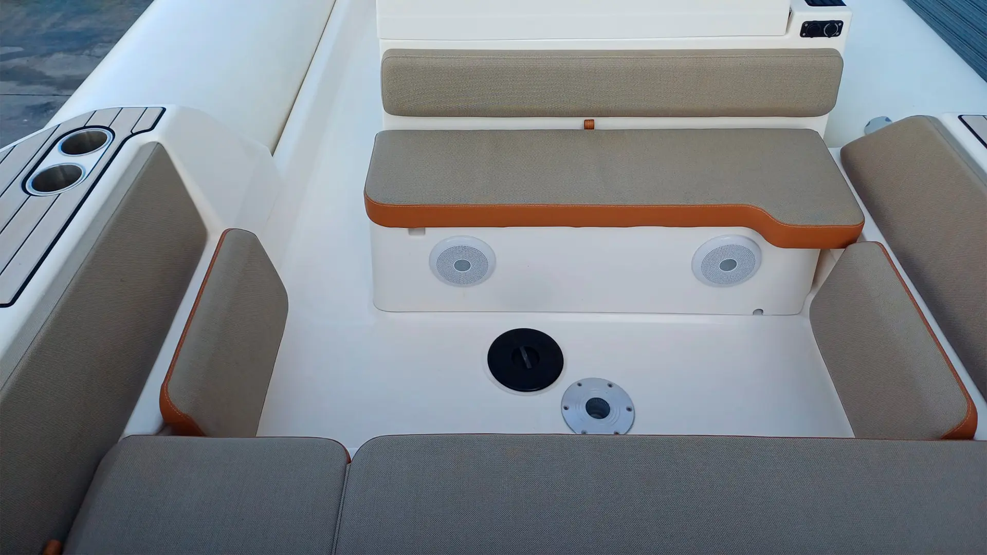 Barco de ocasión Zodiac Medline 7.5 - Asientos popa