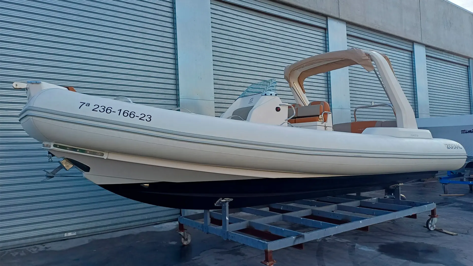 Barco de ocasión Zodiac Medline 7.5 - Flotador