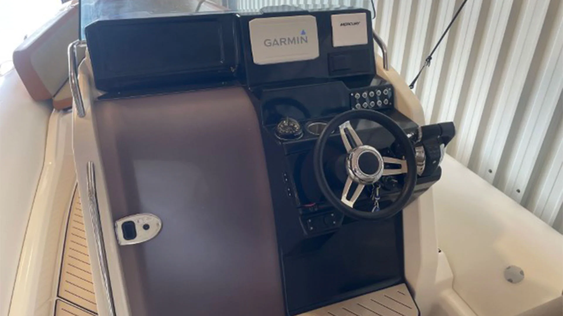 barco-de-ocasion-zodiac-medline-9-consola