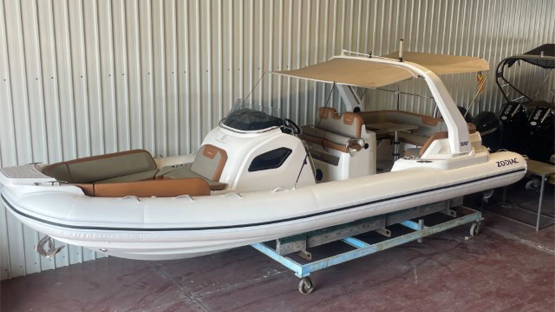 barco-de-ocasion-zodiac-medline-9-en-exposicion