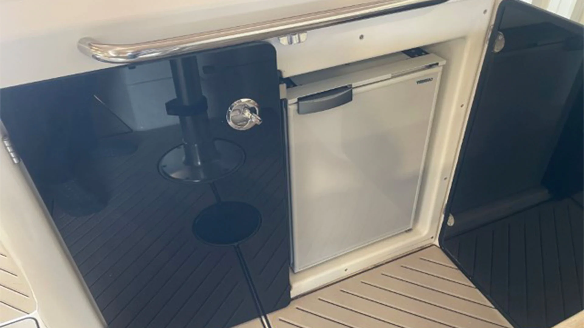 barco-de-ocasion-zodiac-medline-9-nevera