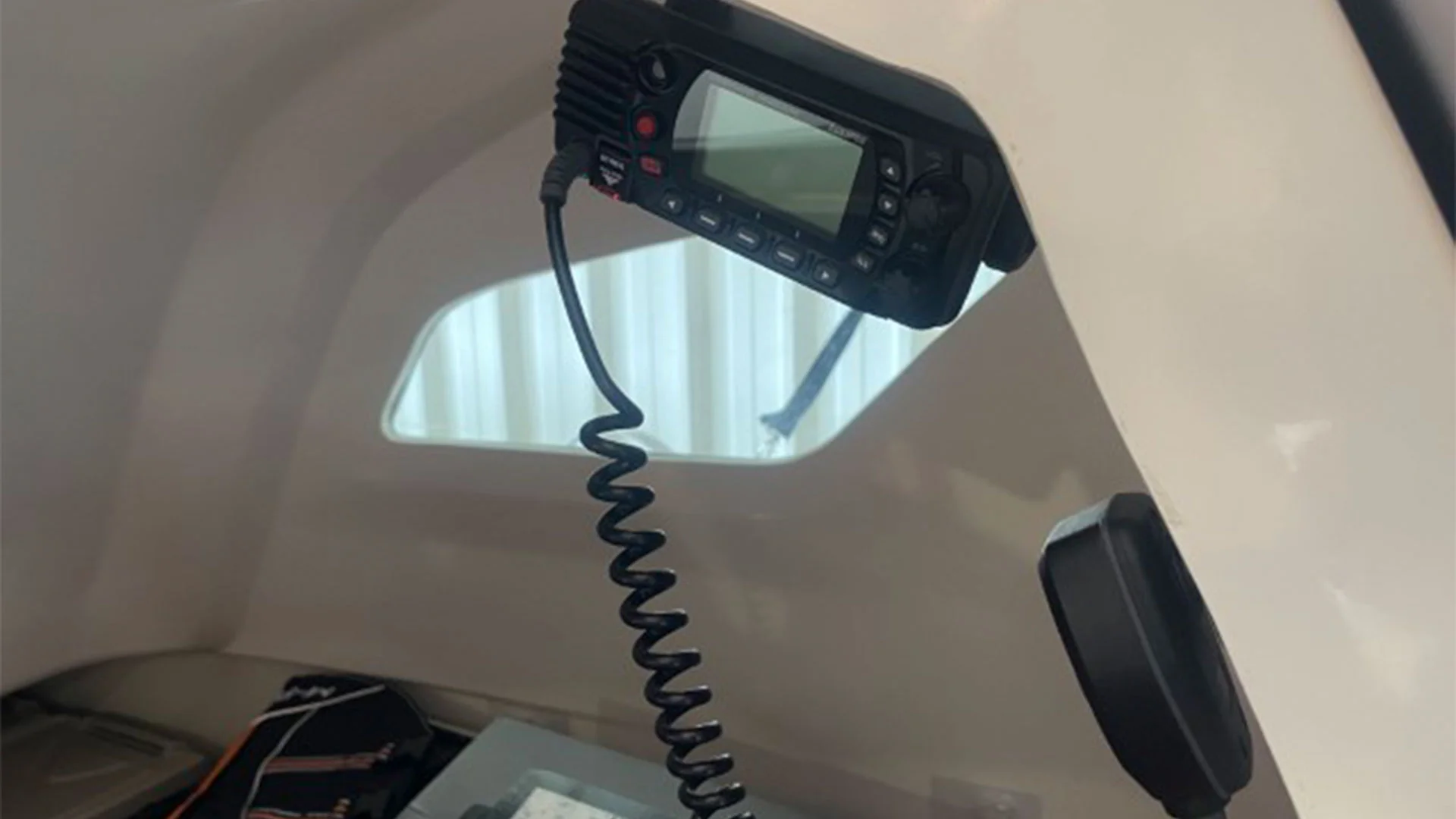 barco-de-ocasion-zodiac-medline-9-radio