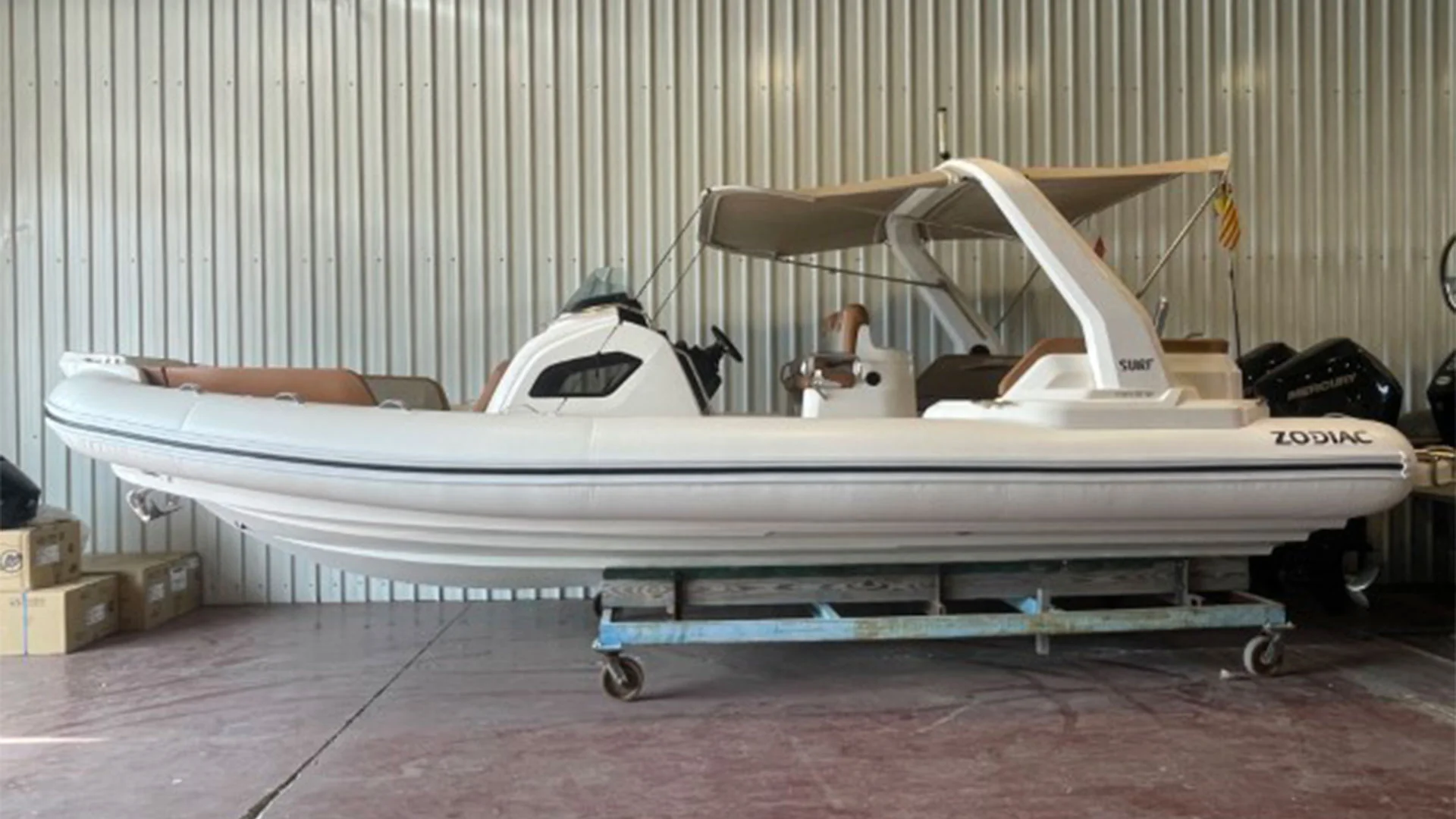 barco-de-ocasion-zodiac-medline-9-vista-lateral