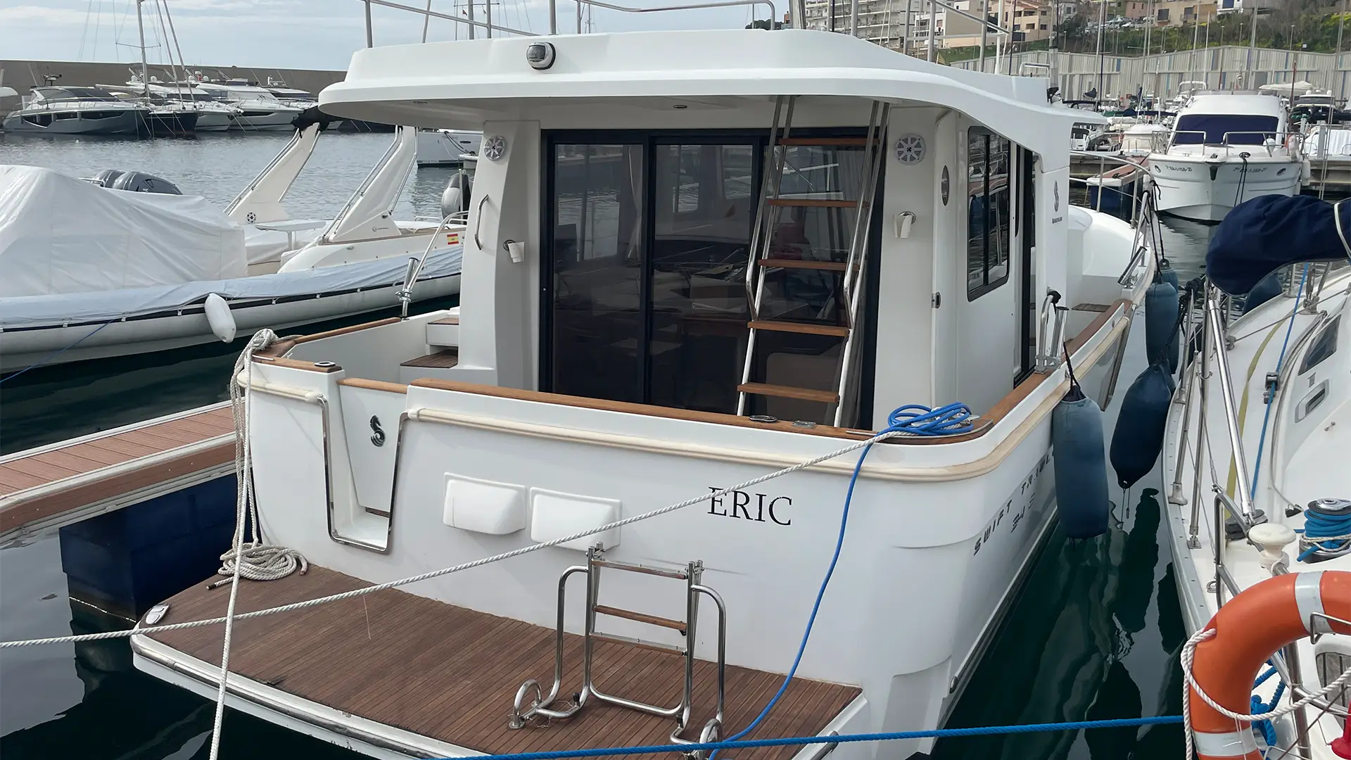 Barco de segunda mano Beneteau Swift Trawler 34 S - En amarre