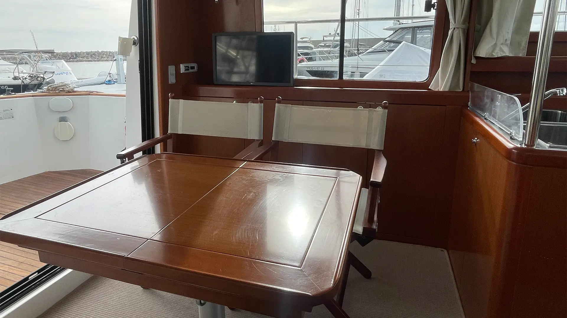 Barco de segunda mano Beneteau Swift Trawler 34 S - Mesa
