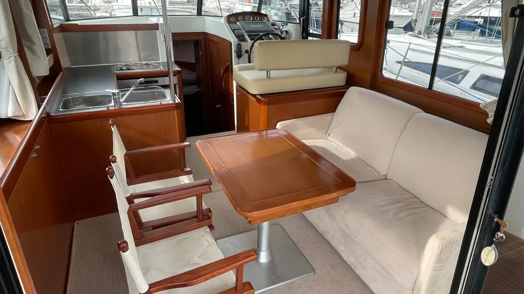 Barco de segunda mano Beneteau Swift Trawler 34 S - Salon