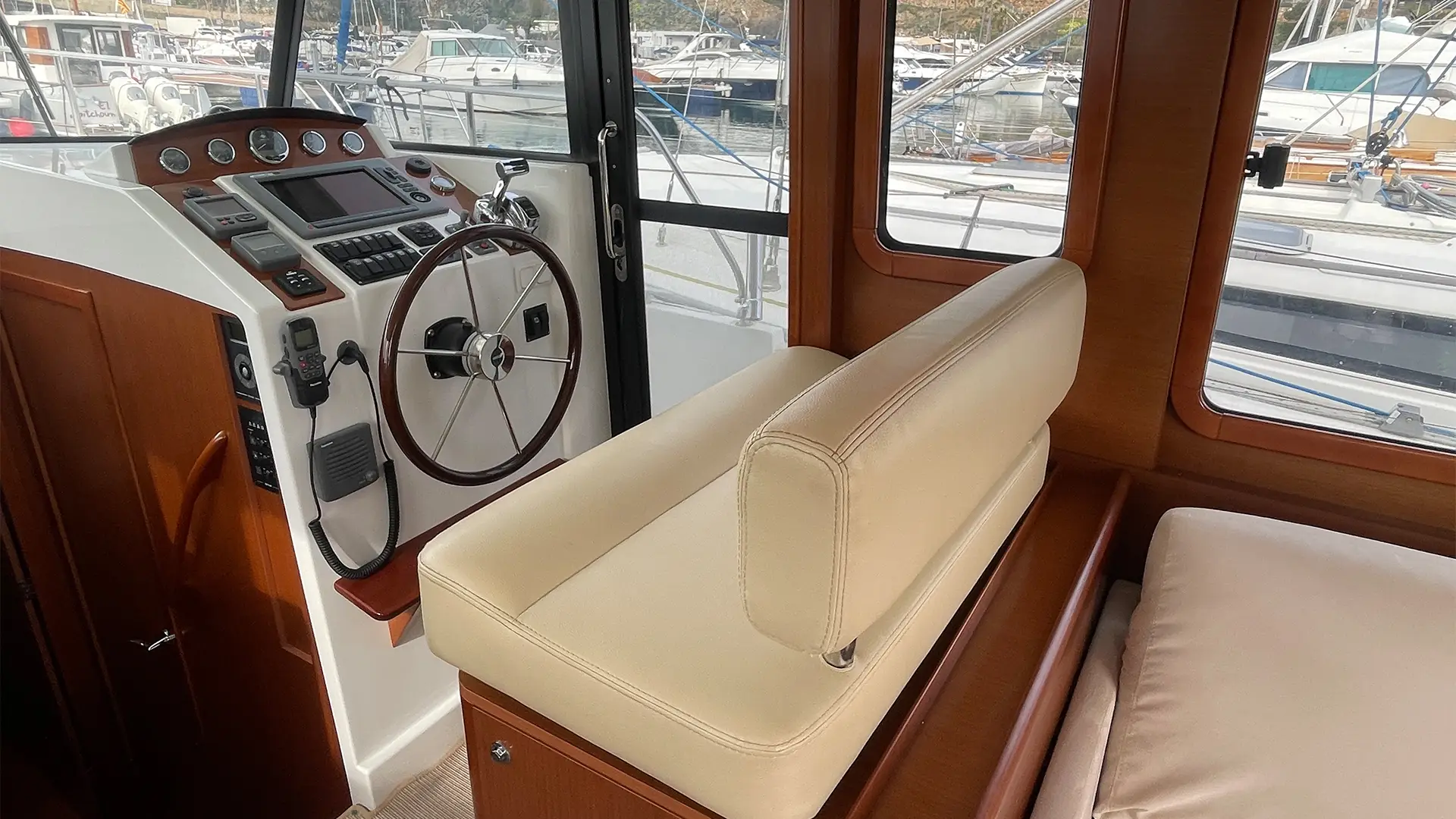 Barco de segunda mano Beneteau Swift Trawler 34 S - Zona patrón
