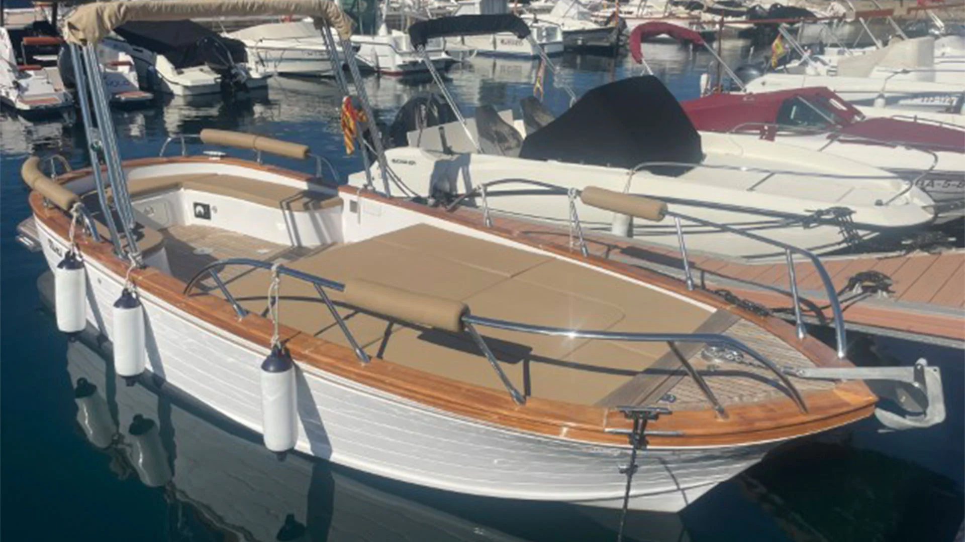 barco-de-segunda-mano-cantieri-mimi-libeccio-6-5-classic-en-venta