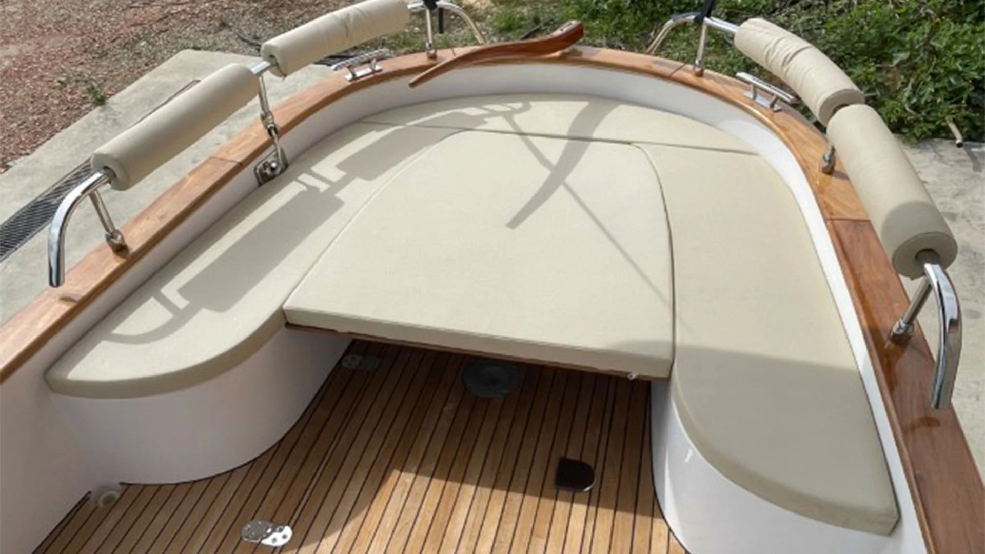 barco-de-segunda-mano-cantieri-mimi-libeccio-6-5-classic-solariium-popa