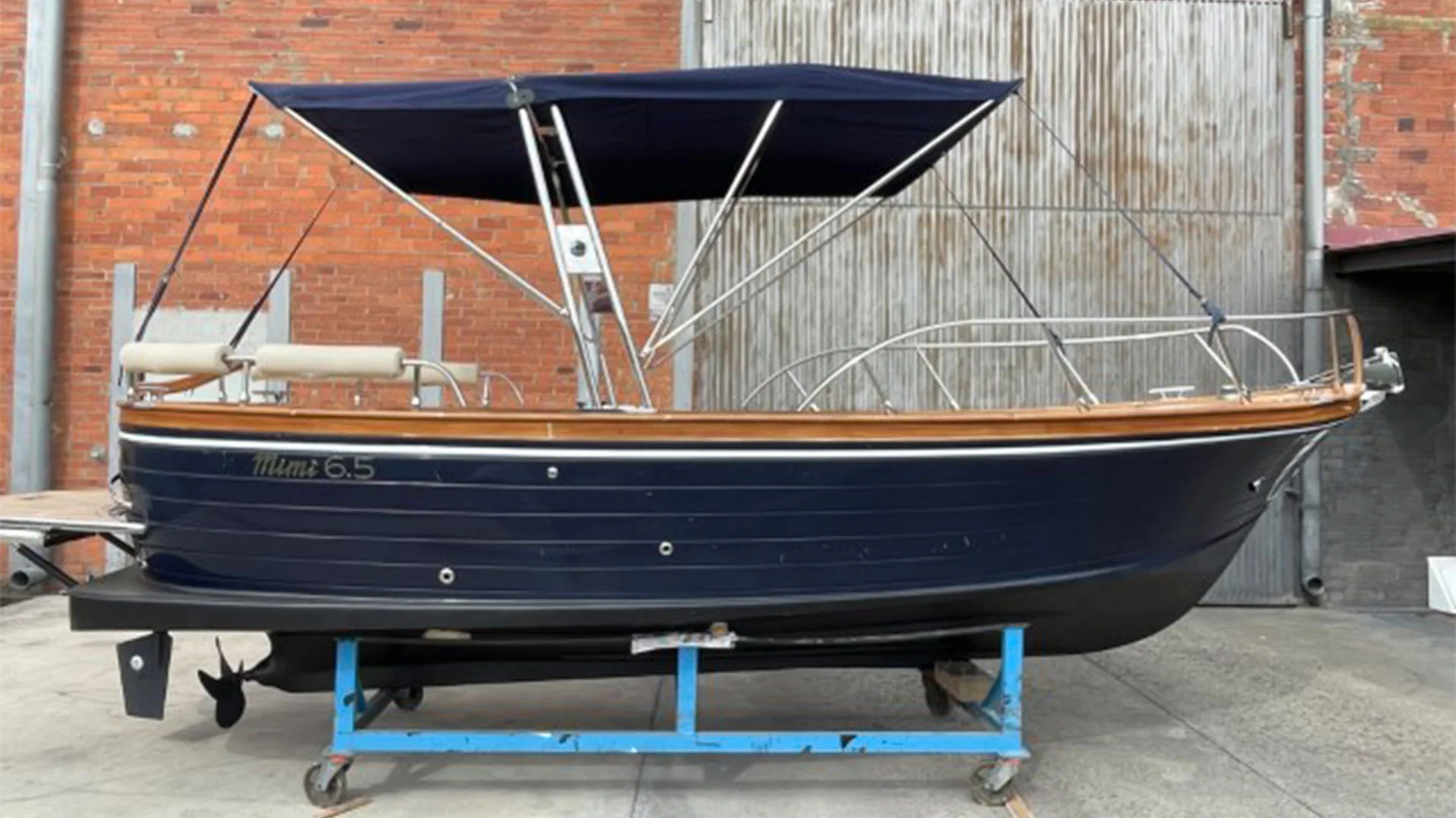 barco-de-segunda-mano-cantieri-mimi-libeccio-6-5-classic-vista-lateral
