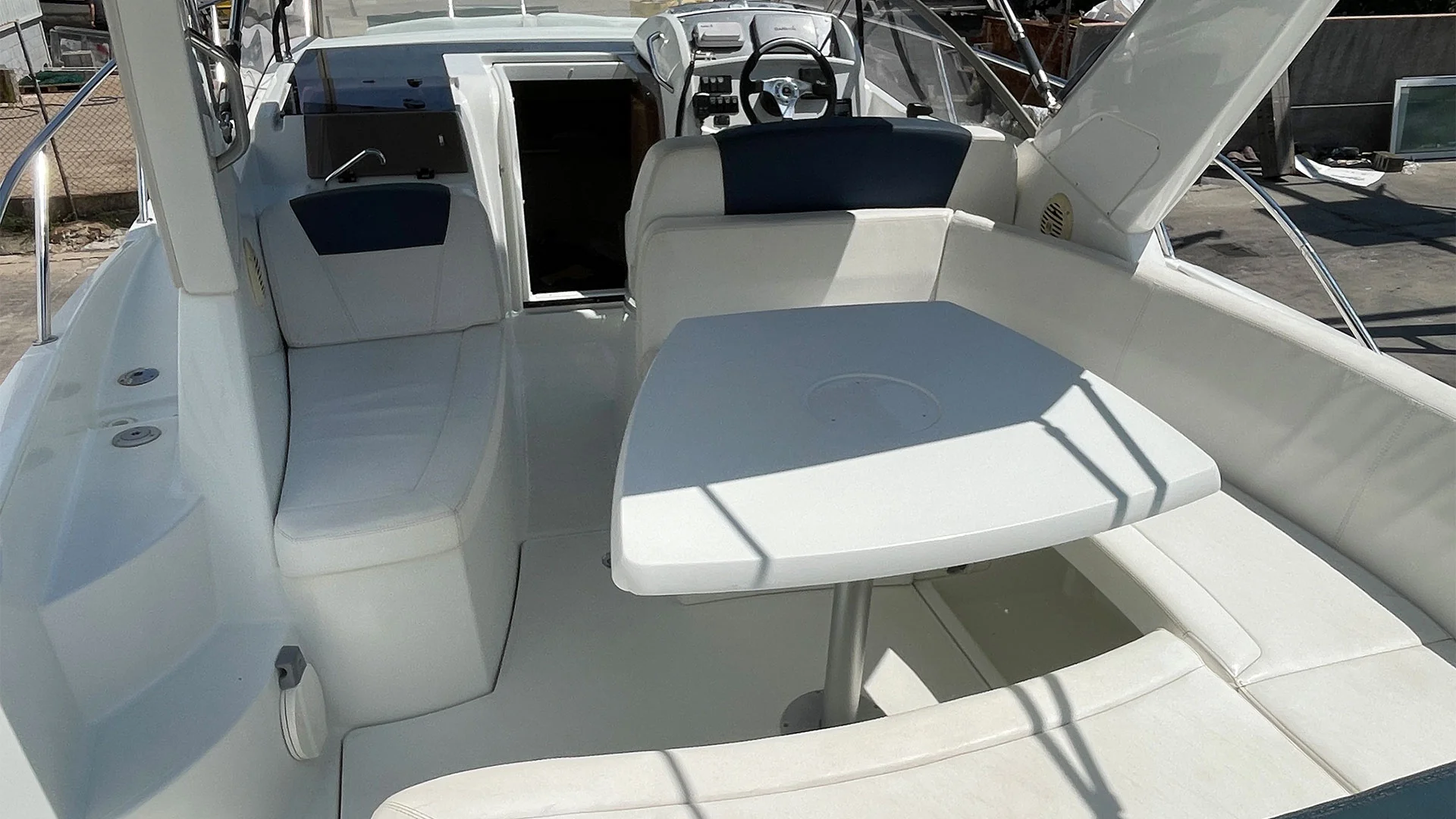 barco-de-segunda-mano-jeanneau-leader-8-bañera
